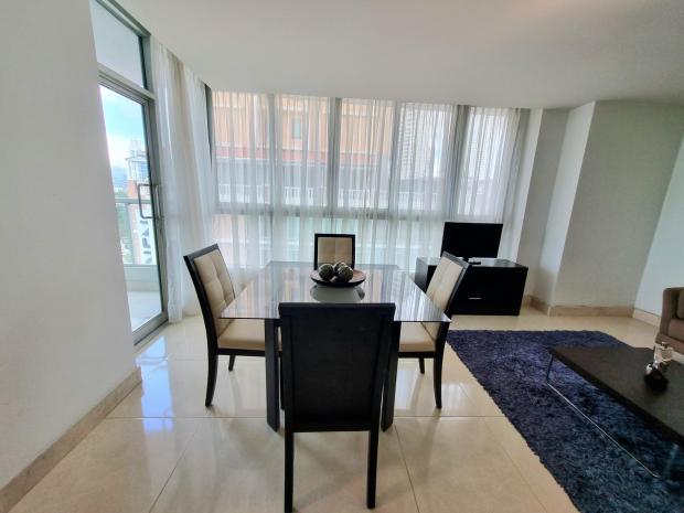 AV. BALBOA, OCEAN FRONT, LARGE AND BRIGHT, 2 BDR, VILLA DEL MAR