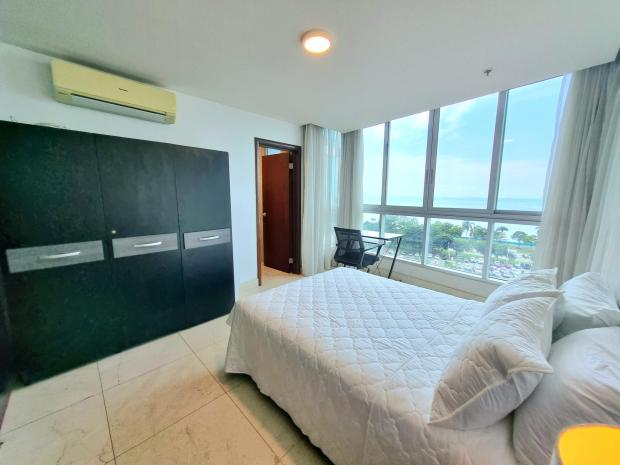 AV. BALBOA, OCEAN FRONT, LARGE AND BRIGHT, 2 BDR, VILLA DEL MAR