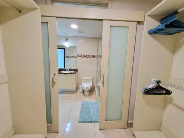 AV. BALBOA, OCEAN FRONT, LARGE AND BRIGHT, 2 BDR, VILLA DEL MAR