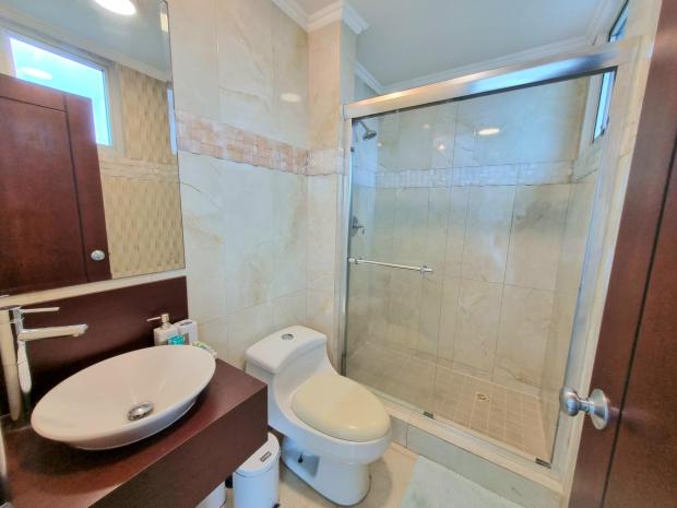 AV. BALBOA, OCEAN FRONT, LARGE AND BRIGHT, 2 BDR, VILLA DEL MAR