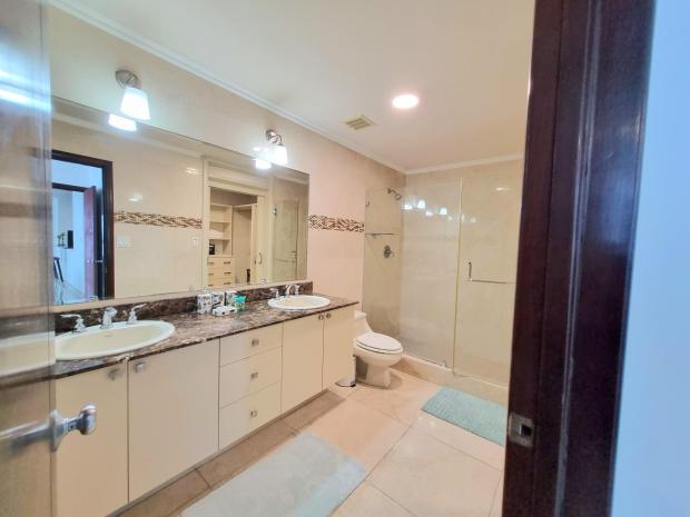 AV. BALBOA, OCEAN FRONT, LARGE AND BRIGHT, 2 BDR, VILLA DEL MAR