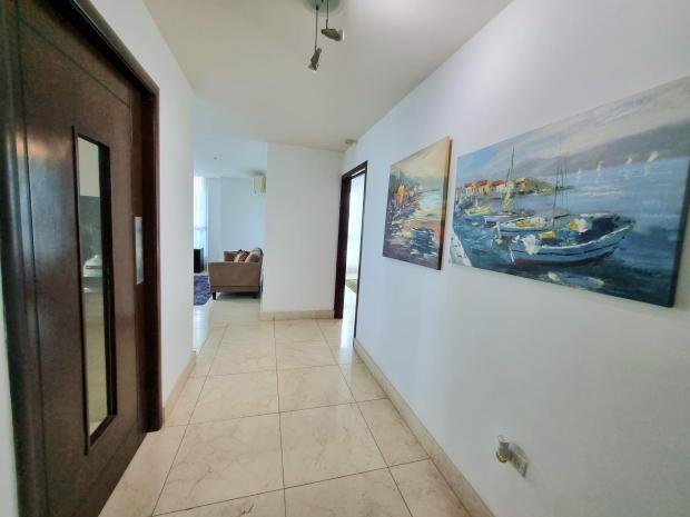AV. BALBOA, OCEAN FRONT, LARGE AND BRIGHT, 2 BDR, VILLA DEL MAR