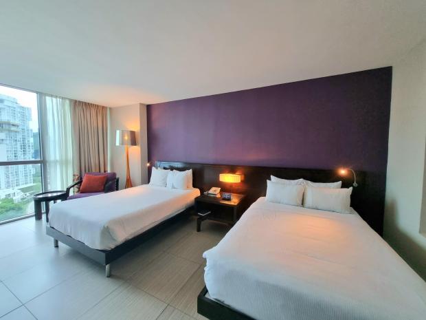 MEGAPOLIS HOTEL , DELUXE ROOM  WITH CITY VIEW, 2 BED,  AVENIDA BALBOA, PANAMA