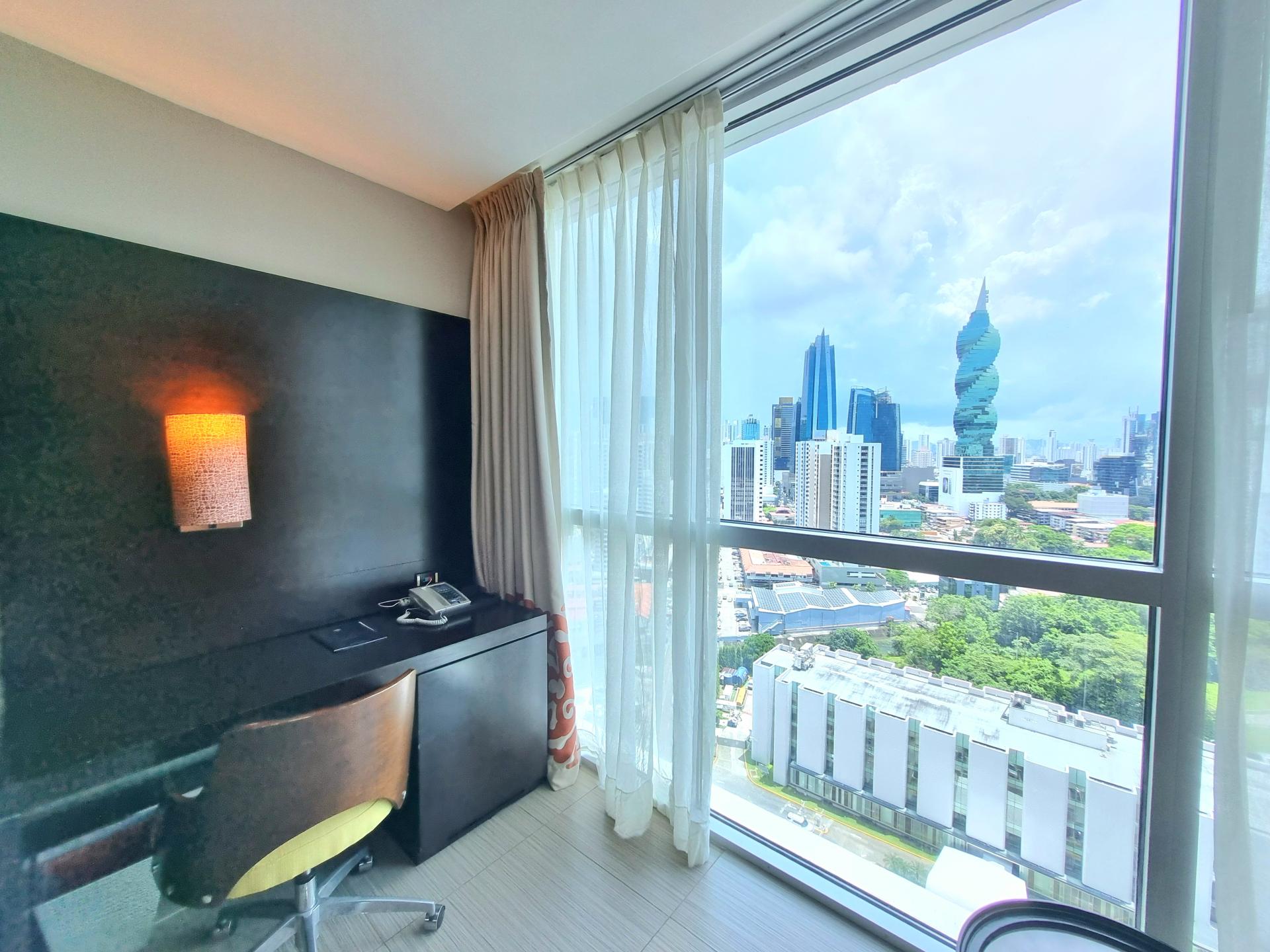 MEGAPOLIS HOTEL , DELUXE ROOM  WITH CITY VIEW, 2 BED,  AVENIDA BALBOA, PANAMA