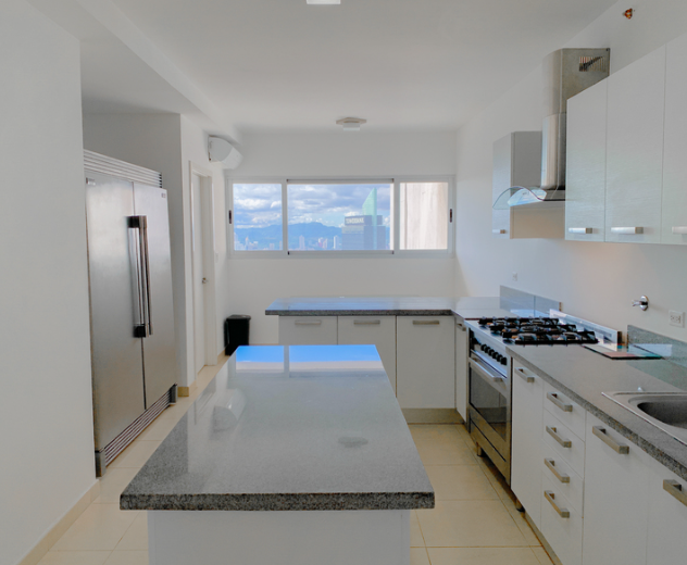 WATERS ON THE BAY - AVENIDA BALBOA - HIGH FLOOR WITH OCEAN VIEW / For Sale