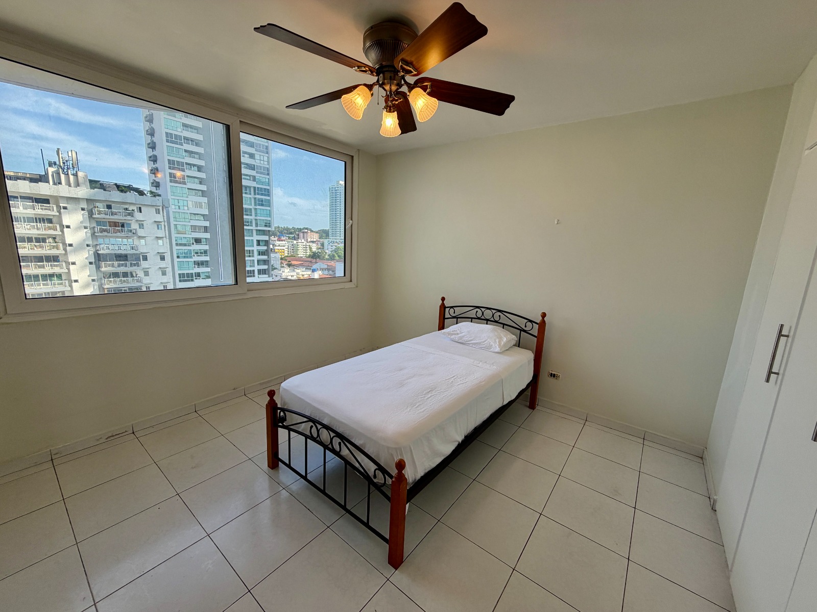 3 Bedroom Apartment for Sale at PH La Ensenada Avenida Balboa