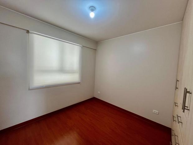 GRAND APPARTEMENT AVEC 3 CHAMBRES ET 2 SALLES DE BAINS À SURQUILLO, LIMA, PÉROU À VENDRE