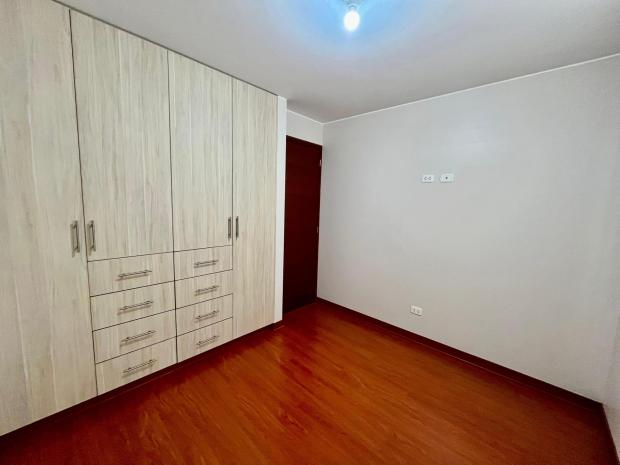 GRAND APPARTEMENT AVEC 3 CHAMBRES ET 2 SALLES DE BAINS À SURQUILLO, LIMA, PÉROU À VENDRE