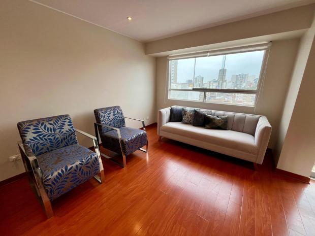 GRAND APPARTEMENT AVEC 3 CHAMBRES ET 2 SALLES DE BAINS À SURQUILLO, LIMA, PÉROU À VENDRE