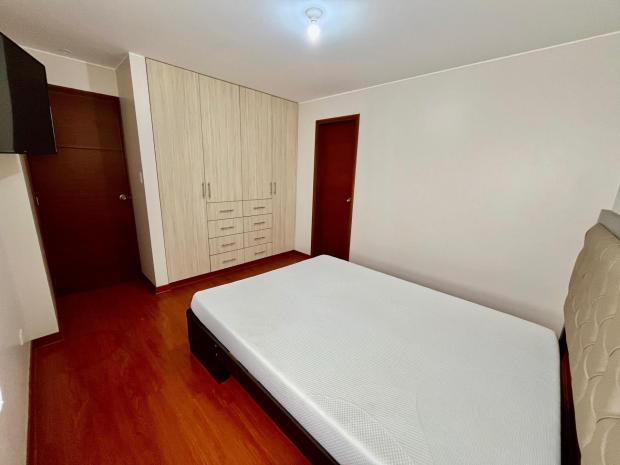 GRAND APPARTEMENT AVEC 3 CHAMBRES ET 2 SALLES DE BAINS À SURQUILLO, LIMA, PÉROU À VENDRE