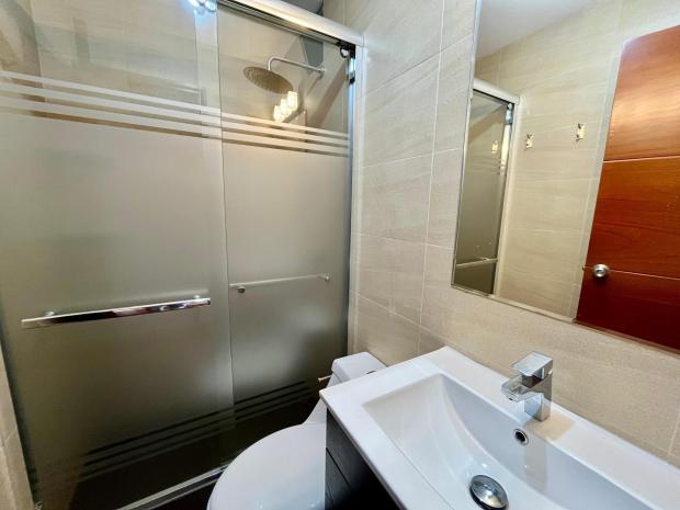GRAND APPARTEMENT AVEC 3 CHAMBRES ET 2 SALLES DE BAINS À SURQUILLO, LIMA, PÉROU À VENDRE