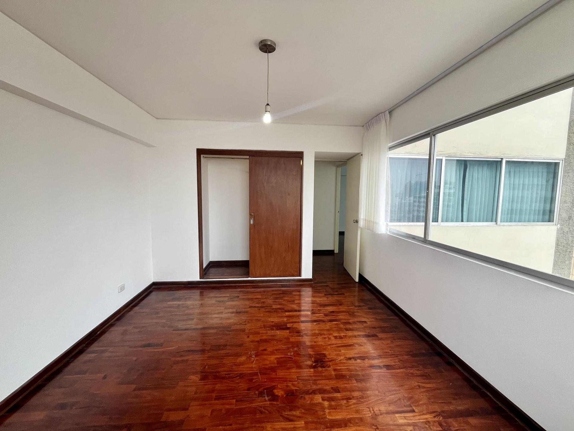 SPACIOUS UNFURNISHED APARTMENT IN MIRAFLORES 2 BEDROOMS 2 BATHS HIGH FLOOR