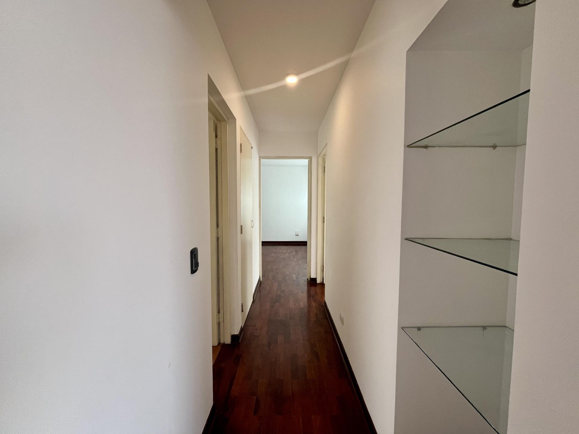 SPACIOUS UNFURNISHED APARTMENT IN MIRAFLORES 2 BEDROOMS 2 BATHS HIGH FLOOR