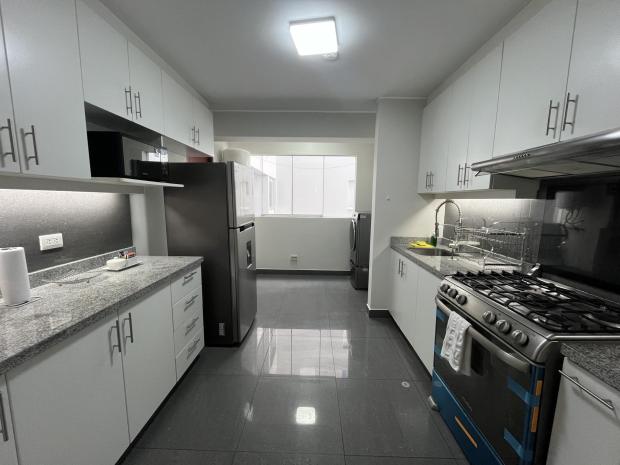 APPARTEMENT AVEC 2CHAMBRES 2SDB À MIRAFLORES AVEC BALCON