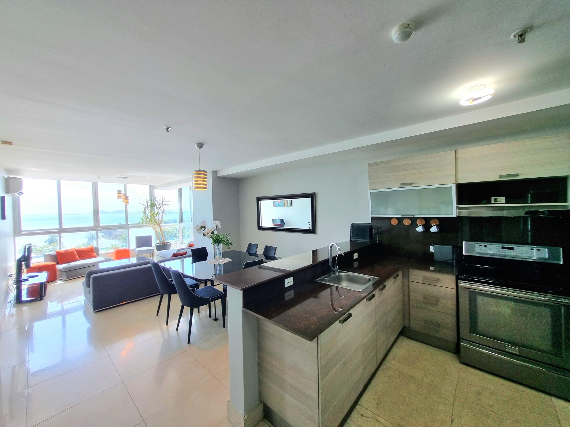 AV. BALBOA, 2 BED OCEAN FRONT, ELEGANT AND BRIGHT VILLA DEL MAR