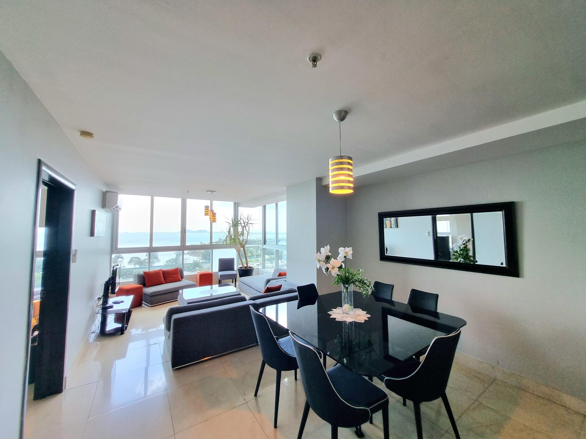 AV. BALBOA, 2 BED OCEAN FRONT, ELEGANT AND BRIGHT VILLA DEL MAR