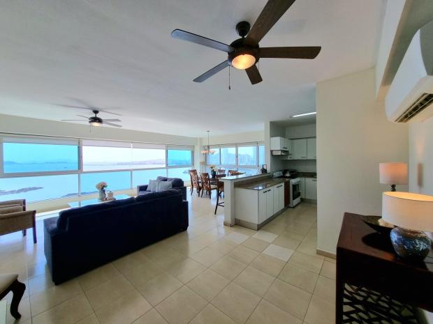 GRAND BAY 1 BED AVE BALBOA PANAMA CITY