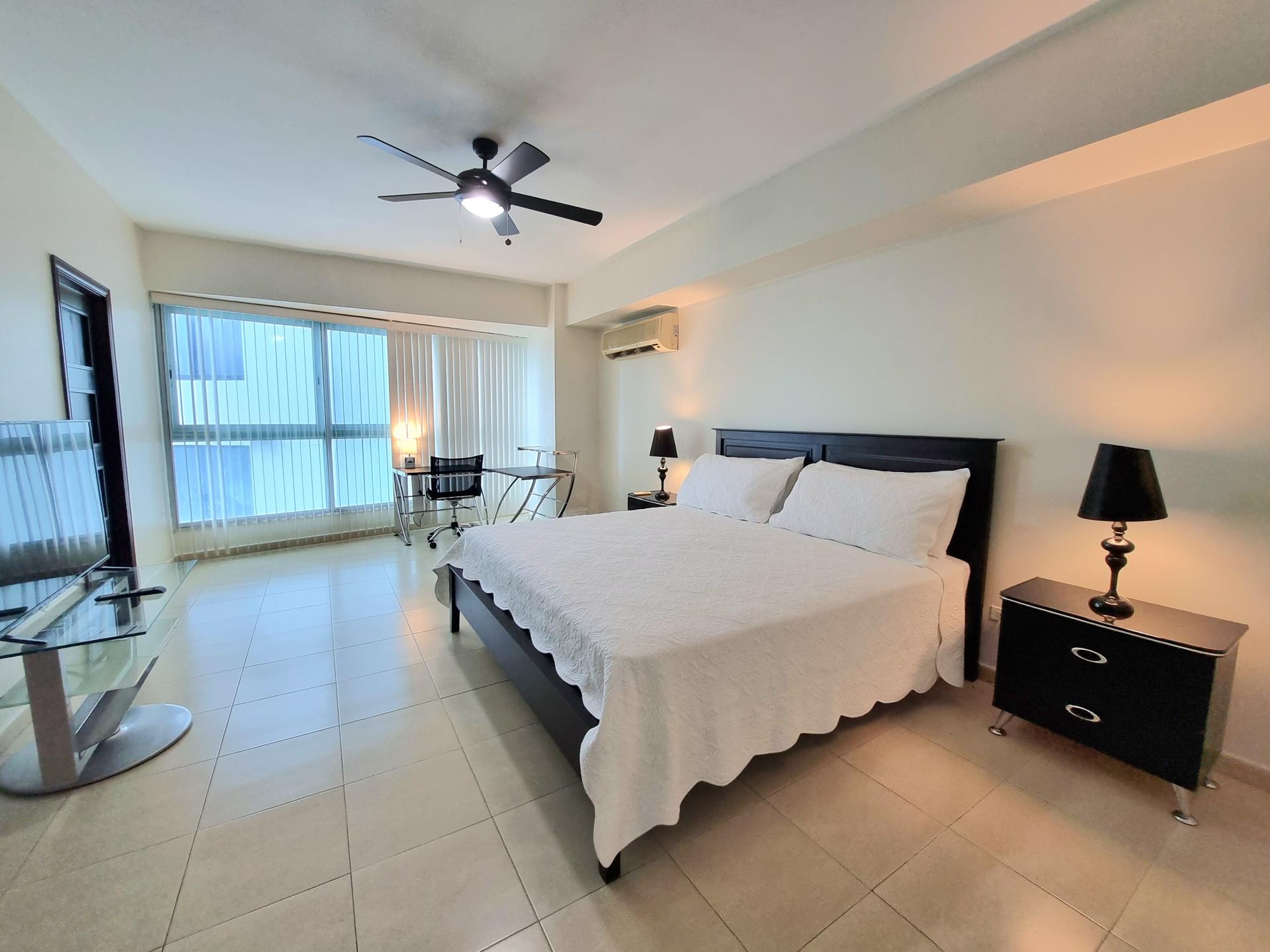 GRAND BAY 1 BED AVE BALBOA PANAMA CITY