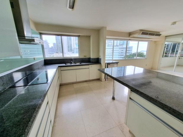 PANAMA CITY IN FRONT OF URRACA PARK GREAT LOCATION VISTA DEL ESTE 2 BDR