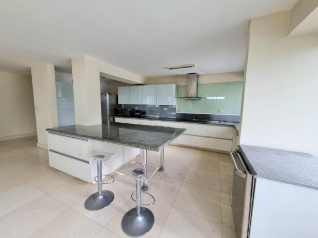 PANAMA CITY IN FRONT OF URRACA PARK GREAT LOCATION VISTA DEL ESTE 2 BDR