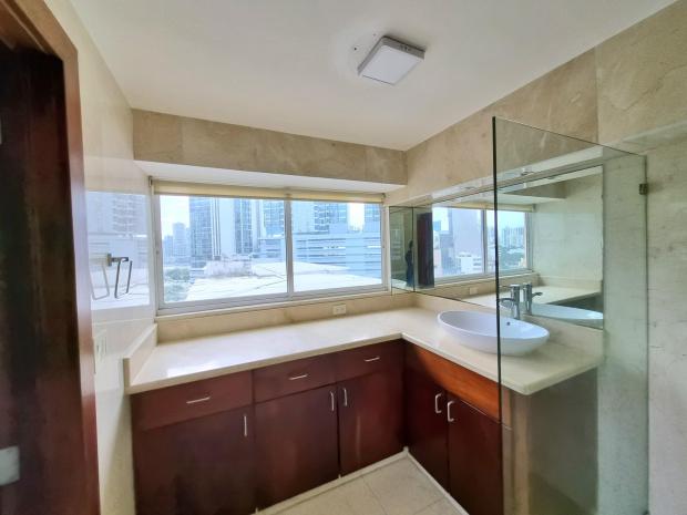 PANAMA CITY IN FRONT OF URRACA PARK GREAT LOCATION VISTA DEL ESTE 2 BDR