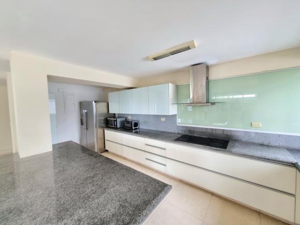 PANAMA CITY IN FRONT OF URRACA PARK GREAT LOCATION VISTA DEL ESTE 2 BDR