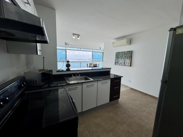 Elegant apartment for sale on Balboa Avenue. Bayfront. 1 BDR; 1.5 baths.