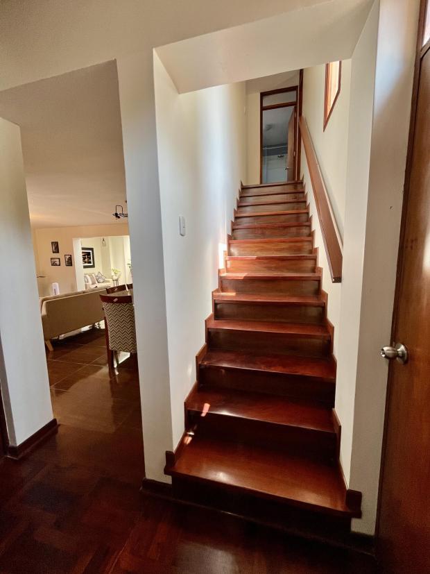 2-STORY  SPACIOUS AND RENOVATED NEW HOUSE IN CHORRILLOS WITH 4 BEDROMS 4BATHS