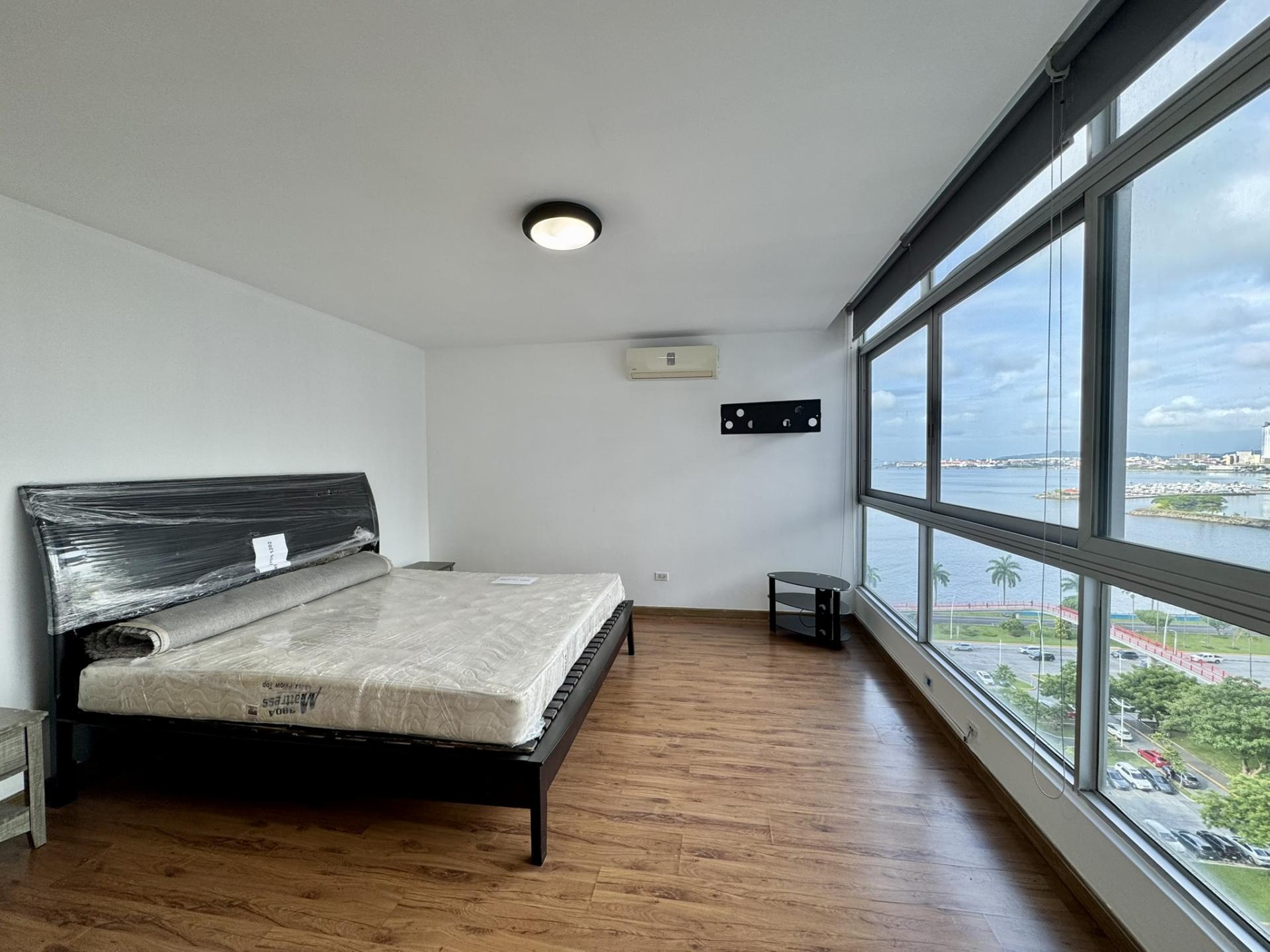AV. BALBOA,  BAYFRONT TOWER, 1 BDR,  OCEAN VIEW,  ELEGANT DESIGN