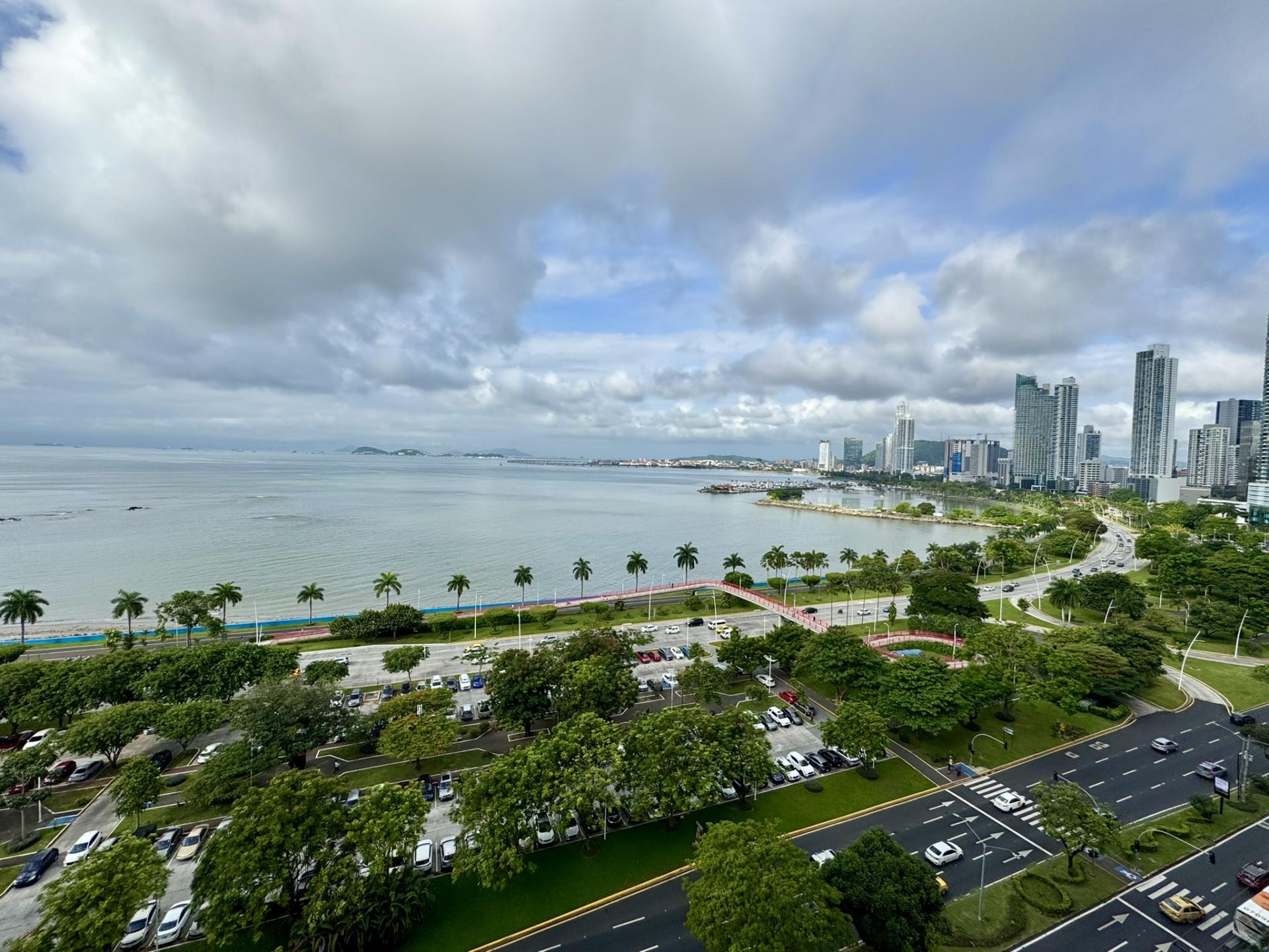 AV. BALBOA,  BAYFRONT TOWER, 1 BDR,  OCEAN VIEW,  ELEGANT DESIGN
