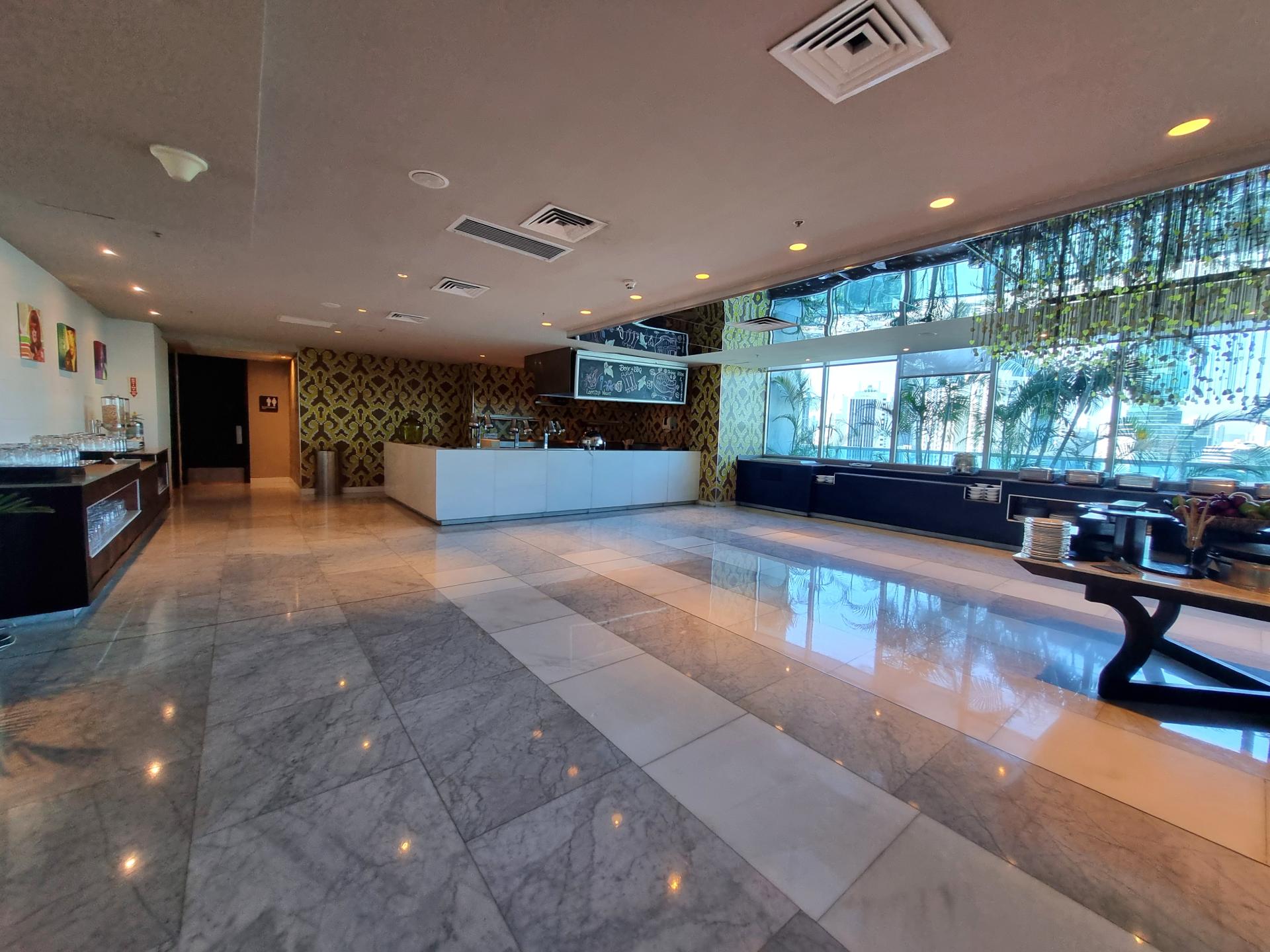 EN VENTA LUJOSA HABITACIÓN HOTELERA CON VISTA A LA CIUDAD