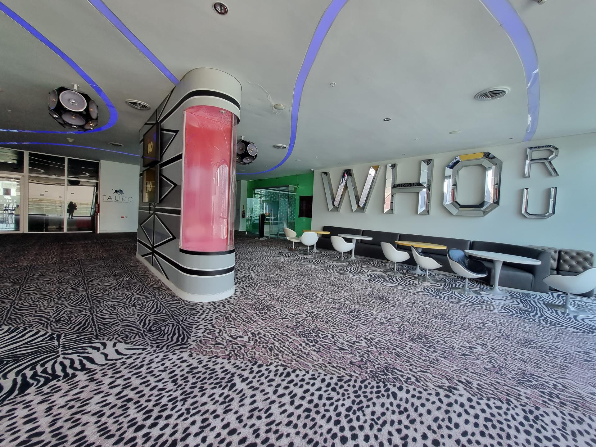 EN VENTA LUJOSA HABITACIÓN HOTELERA CON VISTA A LA CIUDAD