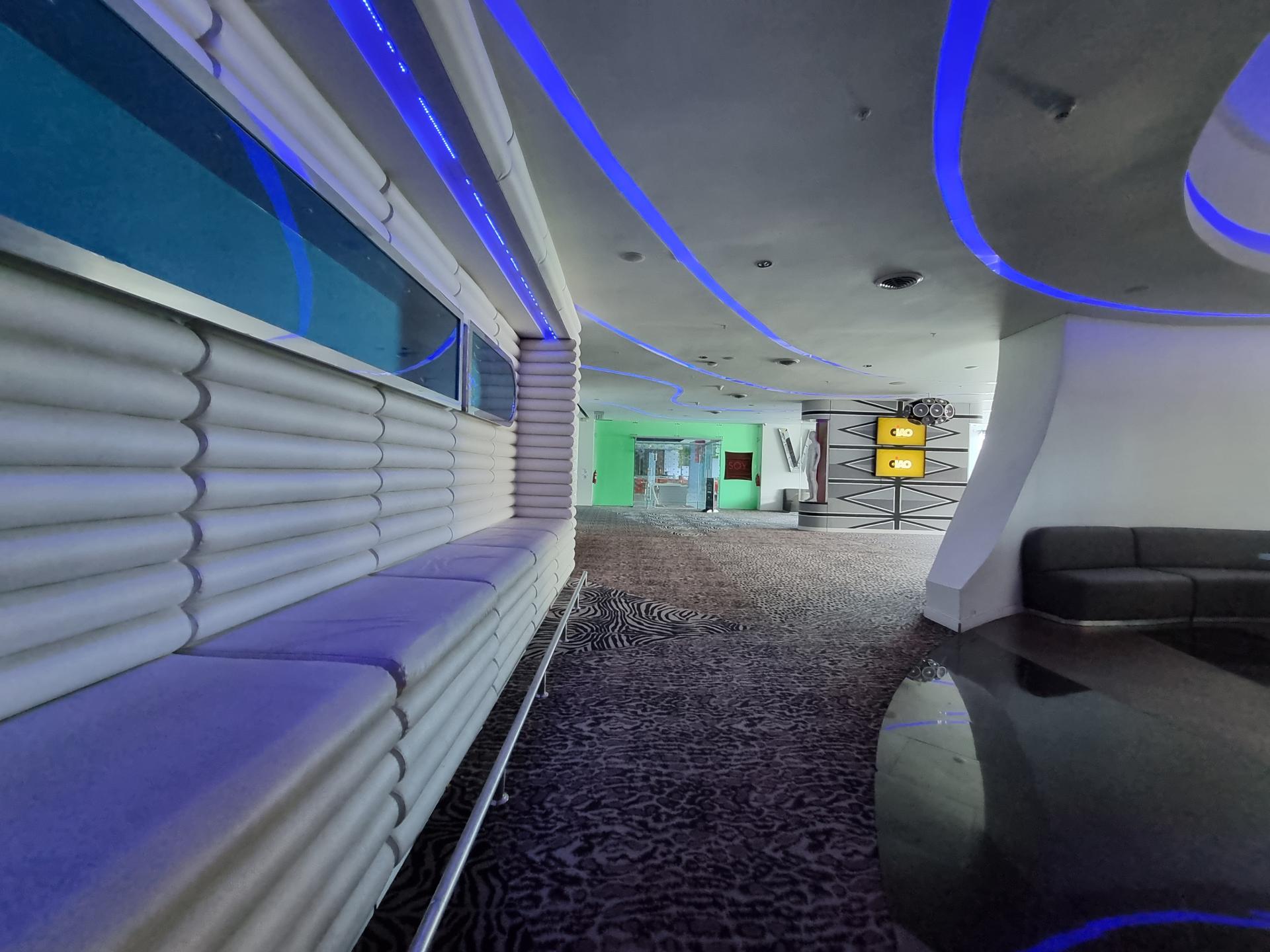 EN VENTA LUJOSA HABITACIÓN HOTELERA CON VISTA A LA CIUDAD