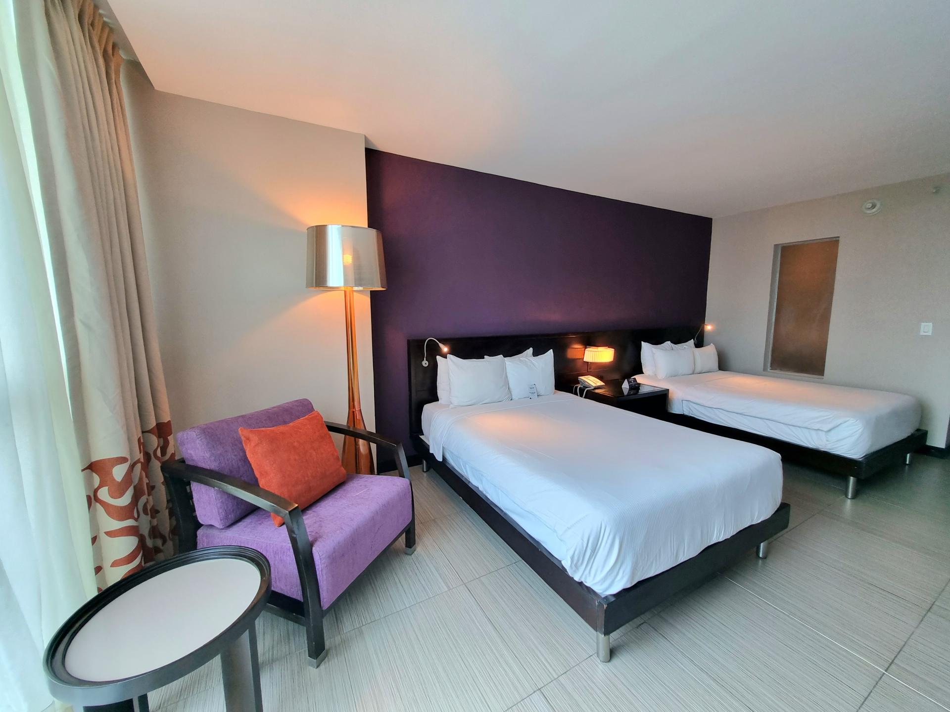 EN VENTA LUJOSA HABITACIÓN HOTELERA CON VISTA A LA CIUDAD