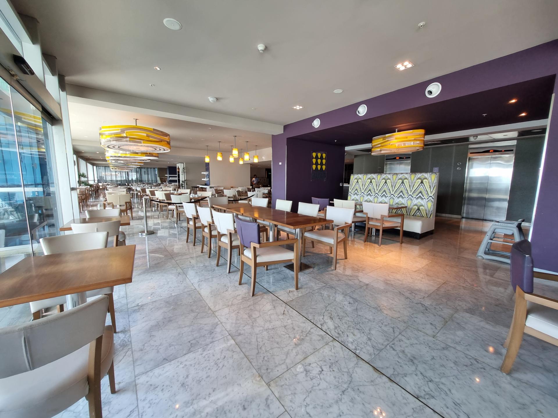 EN VENTA LUJOSA HABITACIÓN HOTELERA CON VISTA A LA CIUDAD