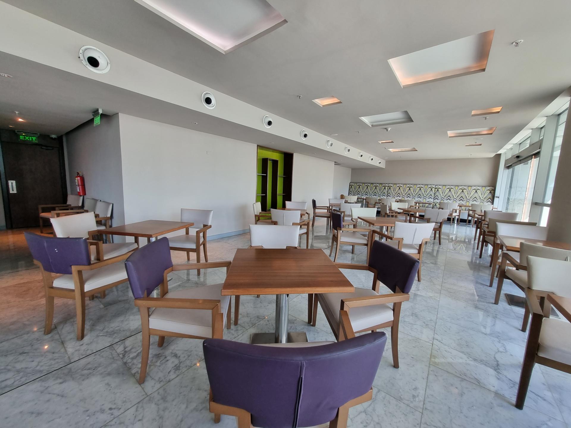 EN VENTA LUJOSA HABITACIÓN HOTELERA CON VISTA A LA CIUDAD