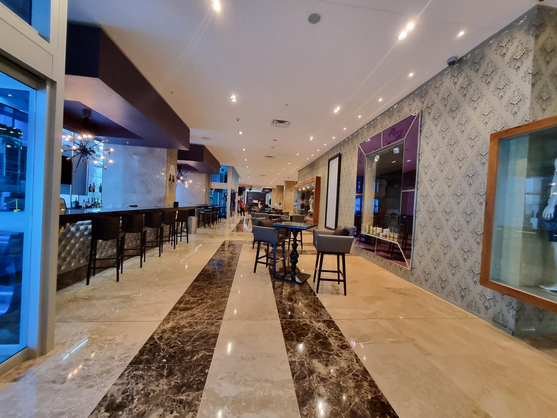 EN VENTA LUJOSA HABITACIÓN HOTELERA CON VISTA A LA CIUDAD