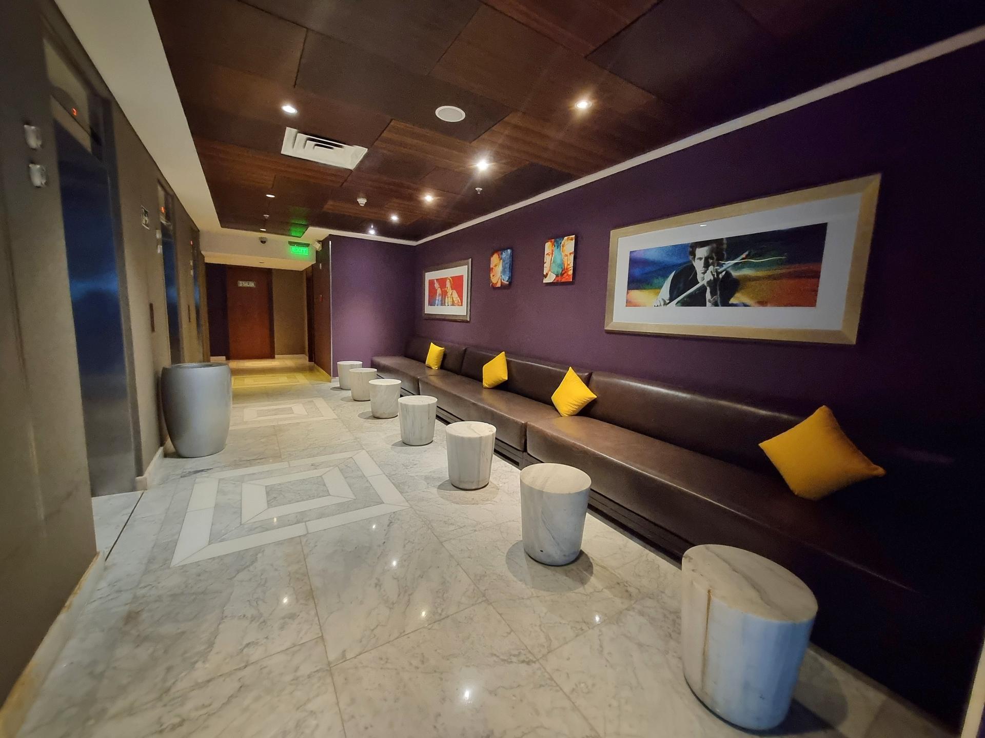 EN VENTA LUJOSA HABITACIÓN HOTELERA CON VISTA A LA CIUDAD