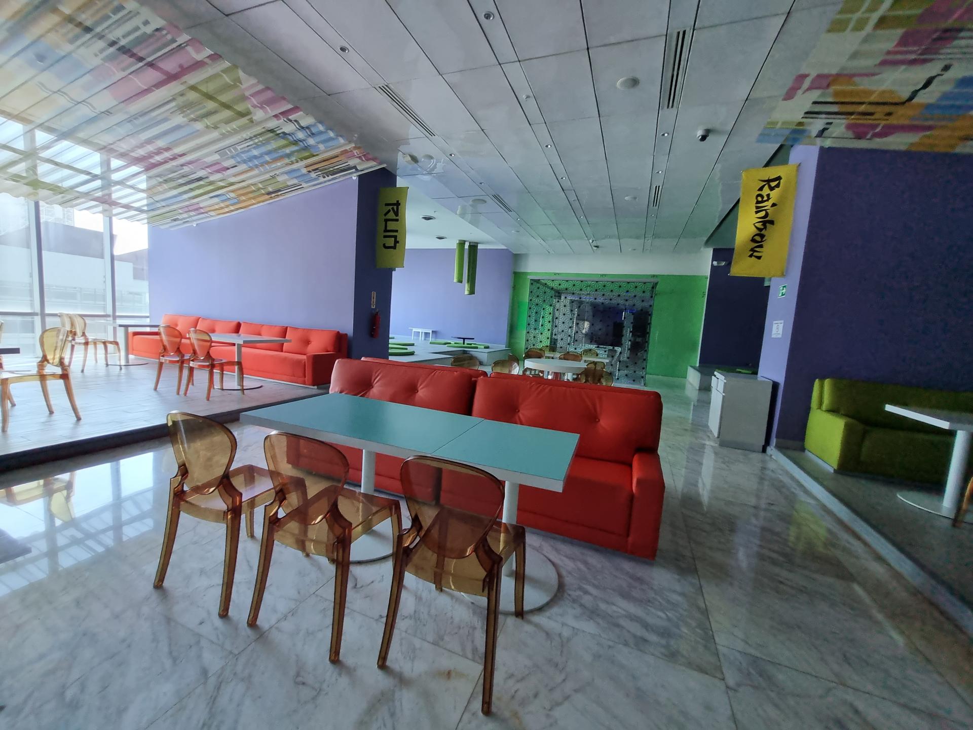 EN VENTA LUJOSA HABITACIÓN HOTELERA CON VISTA A LA CIUDAD