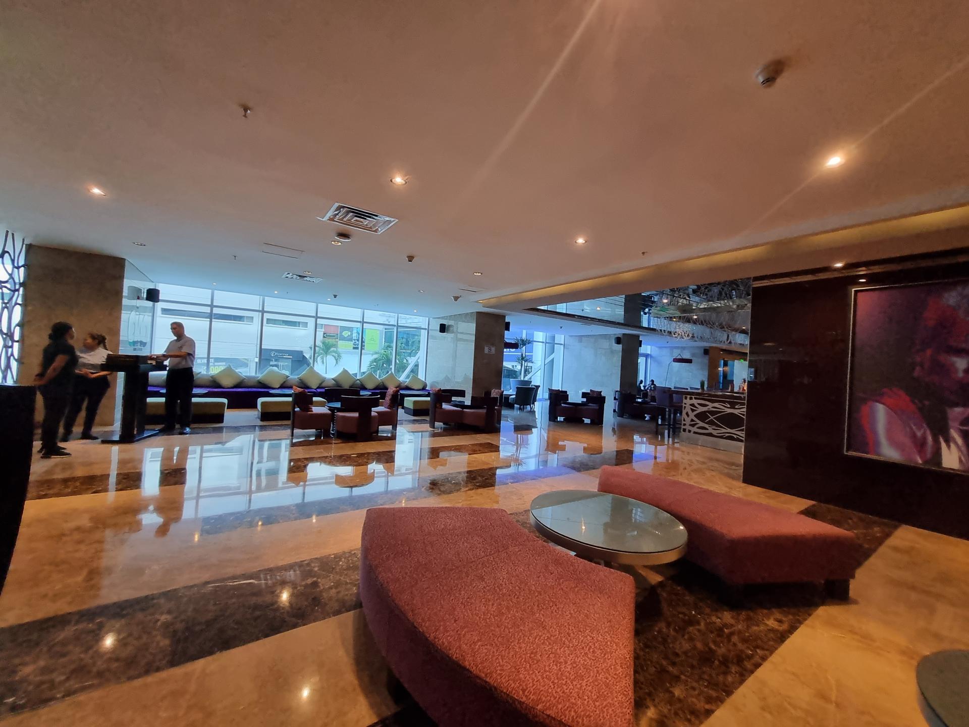 EN VENTA LUJOSA HABITACIÓN HOTELERA CON VISTA A LA CIUDAD