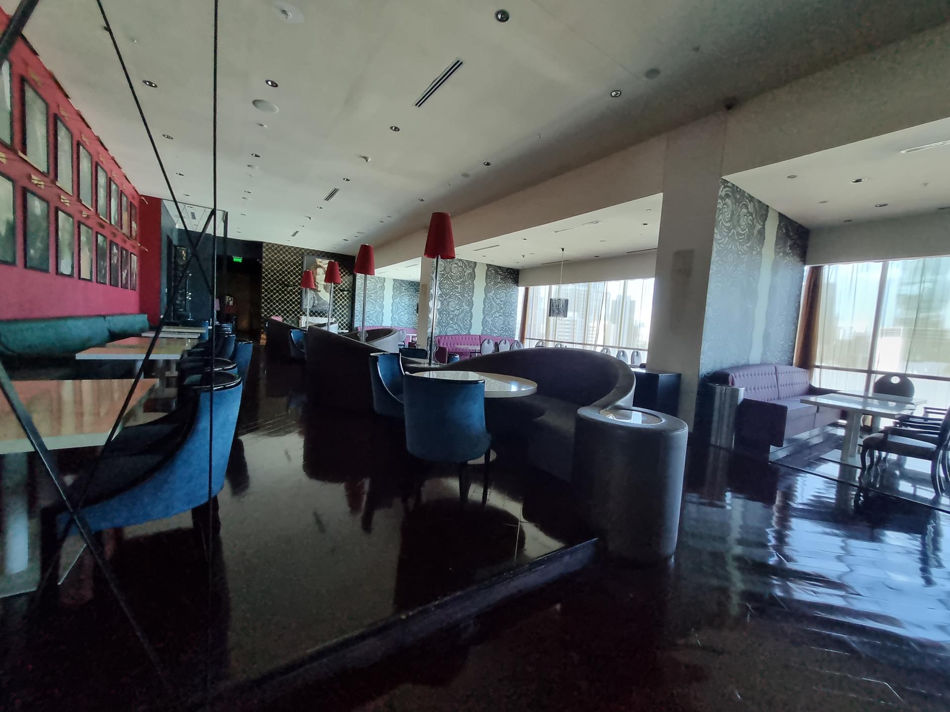 EN VENTA LUJOSA HABITACIÓN HOTELERA CON VISTA A LA CIUDAD