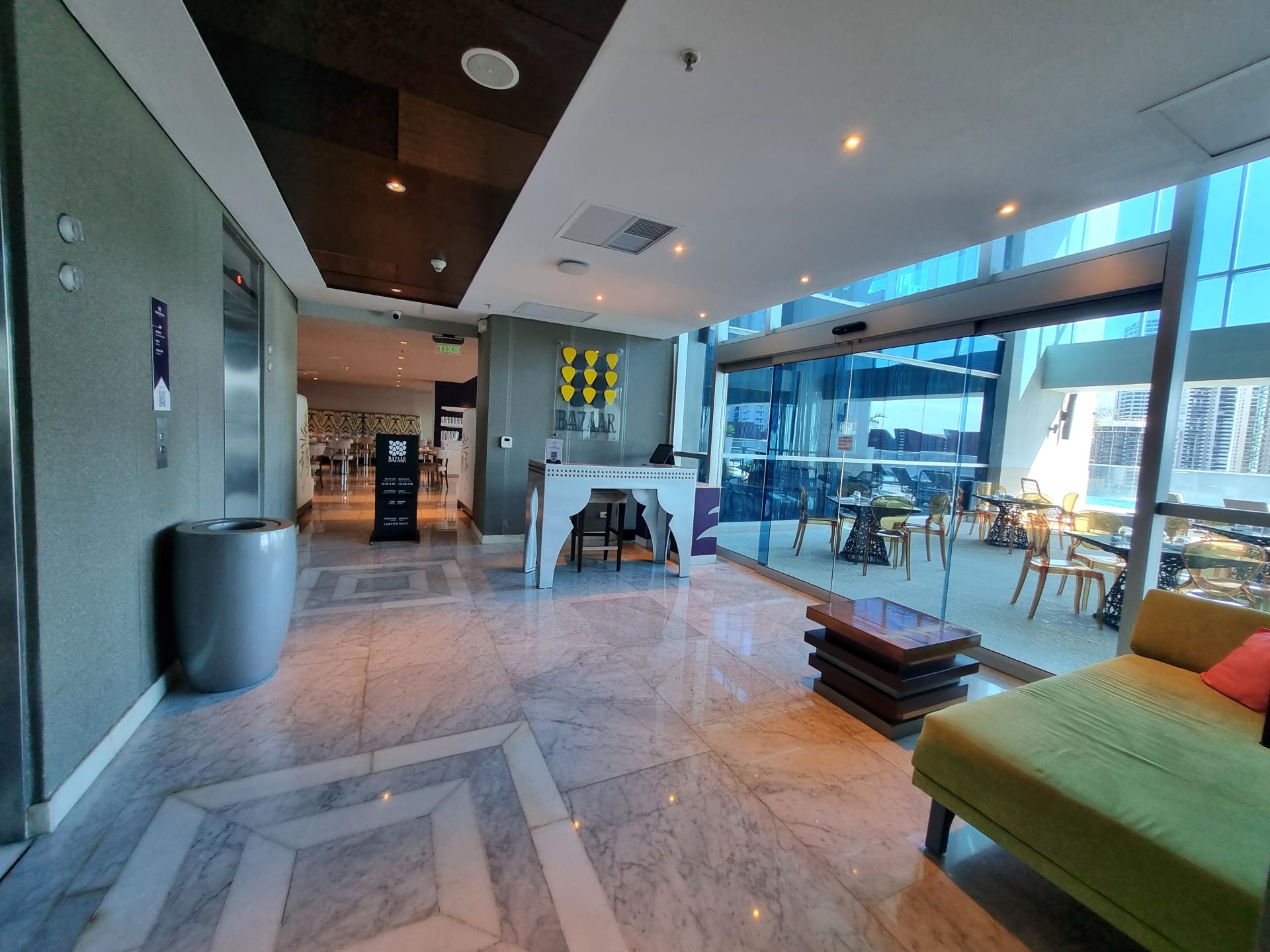 EN VENTA LUJOSA HABITACIÓN HOTELERA CON VISTA A LA CIUDAD