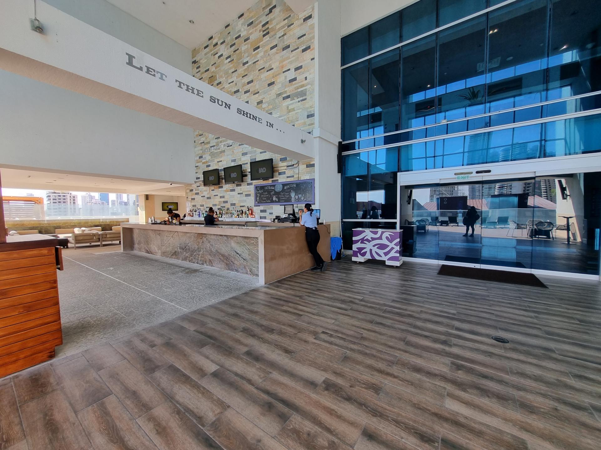 EN VENTA LUJOSA HABITACIÓN HOTELERA CON VISTA A LA CIUDAD