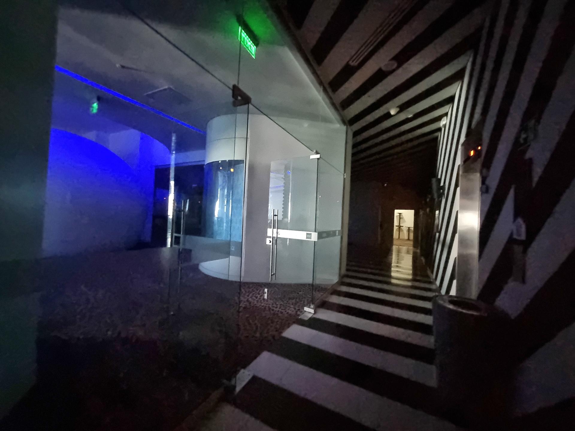 EN VENTA LUJOSA HABITACIÓN HOTELERA CON VISTA A LA CIUDAD