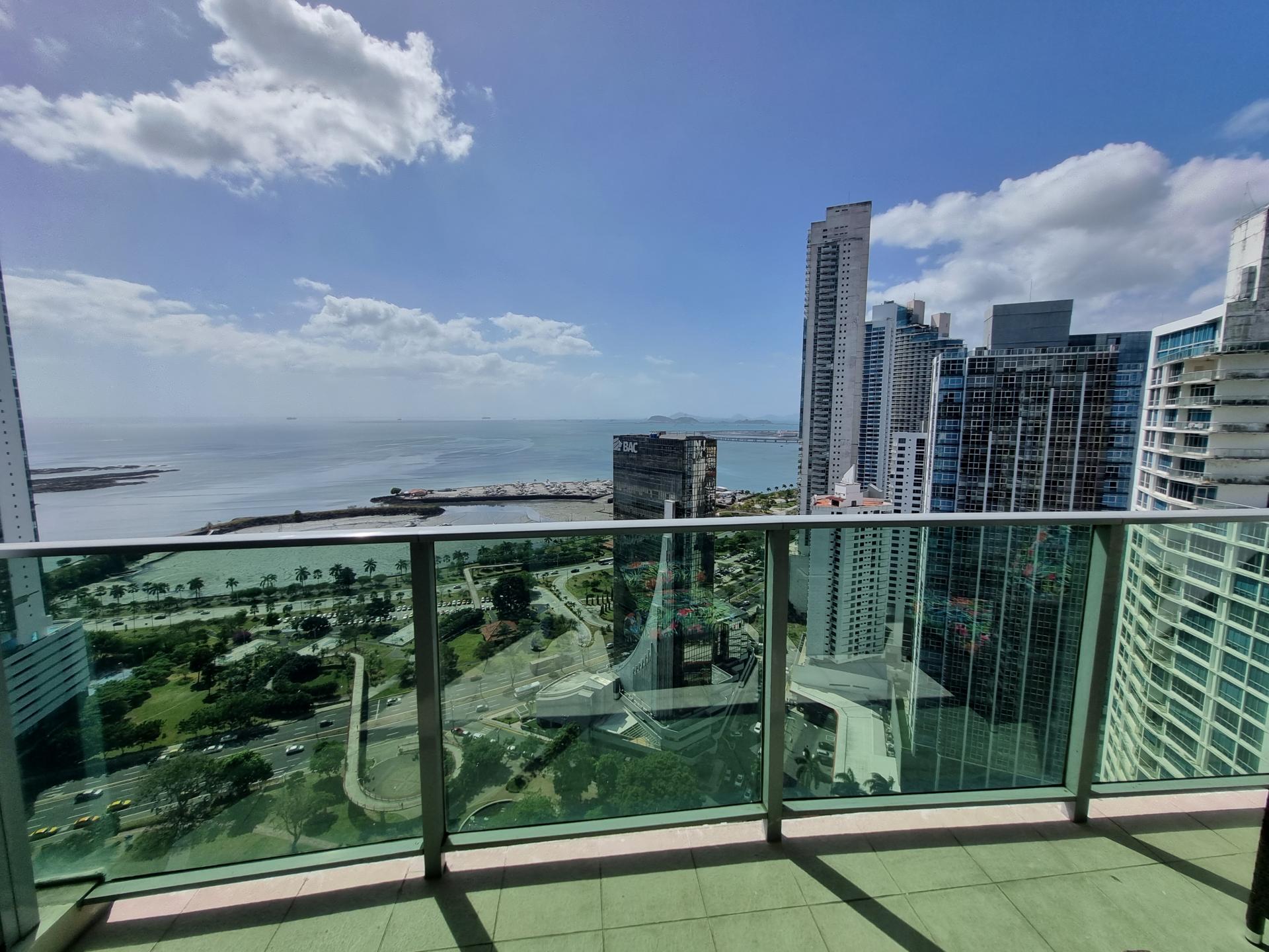 FABULOUS 1BDR APARTMENT IN FRONT OF URCA PARK, HIGH FLOOR, SEA VIEW - PH ALLURE
