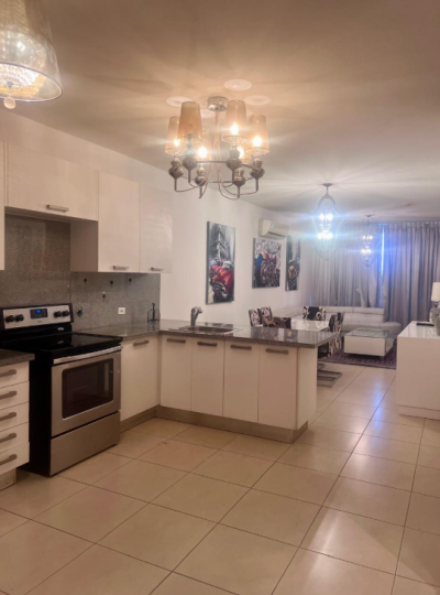 Appartement%20spectaculaire%20%C3%A0%20White%20Tower%2C%20situ%C3%A9%20au%20c%C5%93ur%20de%20Balboa%20Avenue.