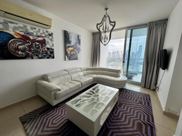 Appartement spectaculaire à White Tower, situé au cœur de Balboa Avenue.
