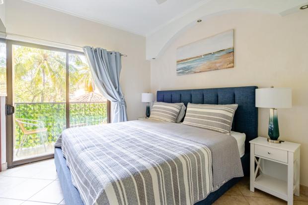 Newly renovated 2 bedroom condo close to Tamarindo