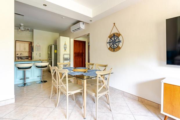 Newly renovated 2 bedroom condo close to Tamarindo
