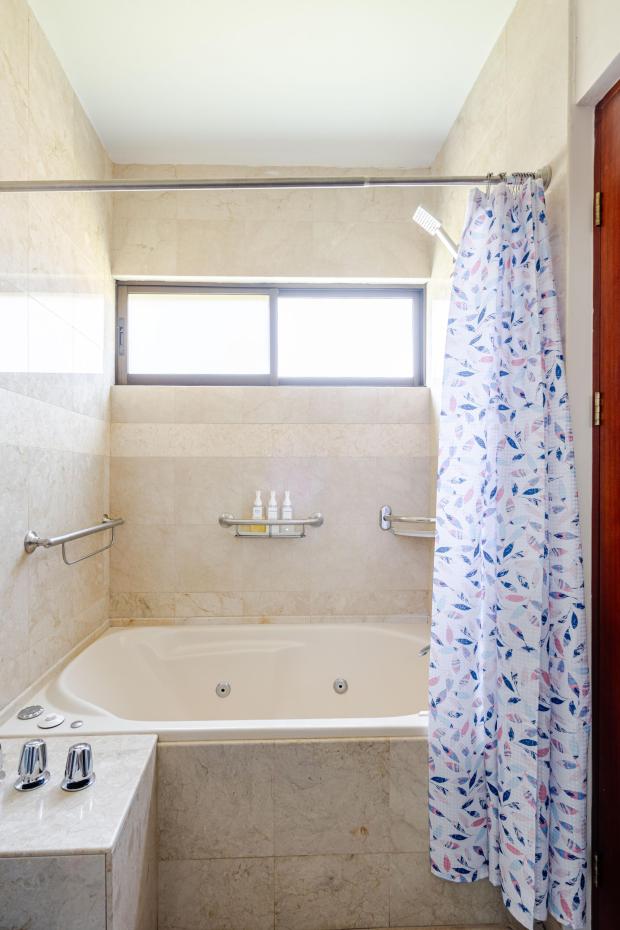 Newly renovated 2 bedroom condo close to Tamarindo